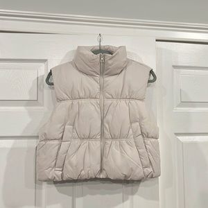 H&M Cropped Puffer Vest Women’s Medium Light Beige